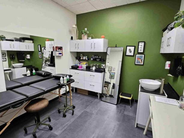 beauty-salon-studio-space-for-rent-willow-glen-studio-big-0